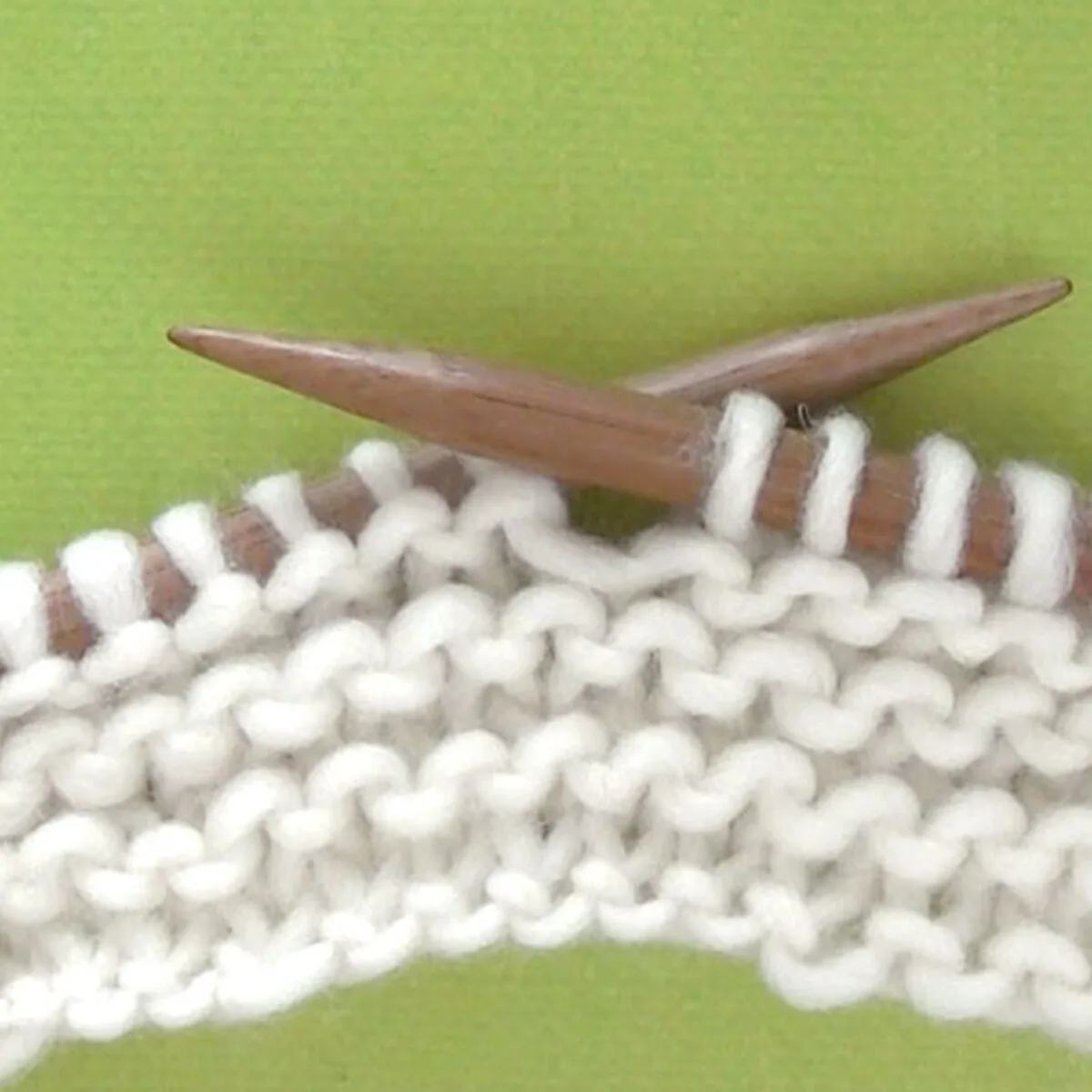 How to Knit Front & Backan Easy Knitting Stitch! : 5 Steps