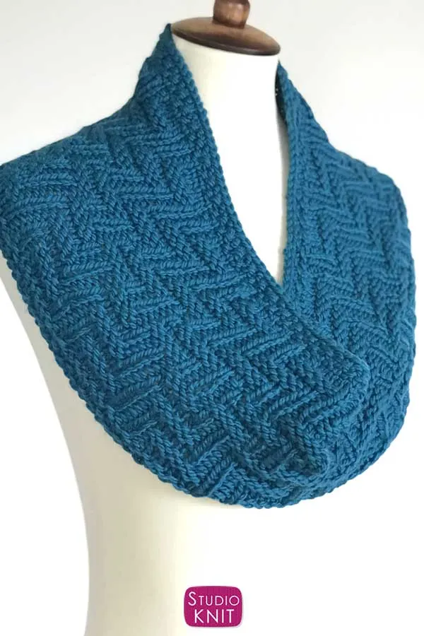 Knit Stitch Book: 50 Knit + Purl Patterns - Studio Knit