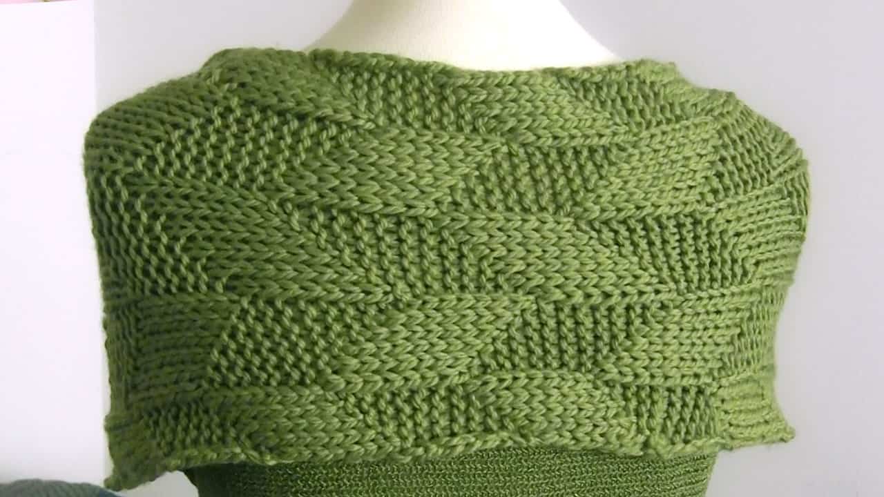 Parallelogram Stitch Knit Scarf