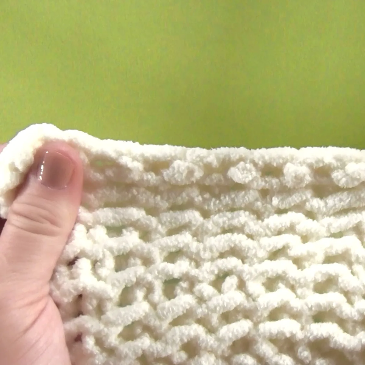How to: Tighten the Last Stitch of Your Bind Off Edge