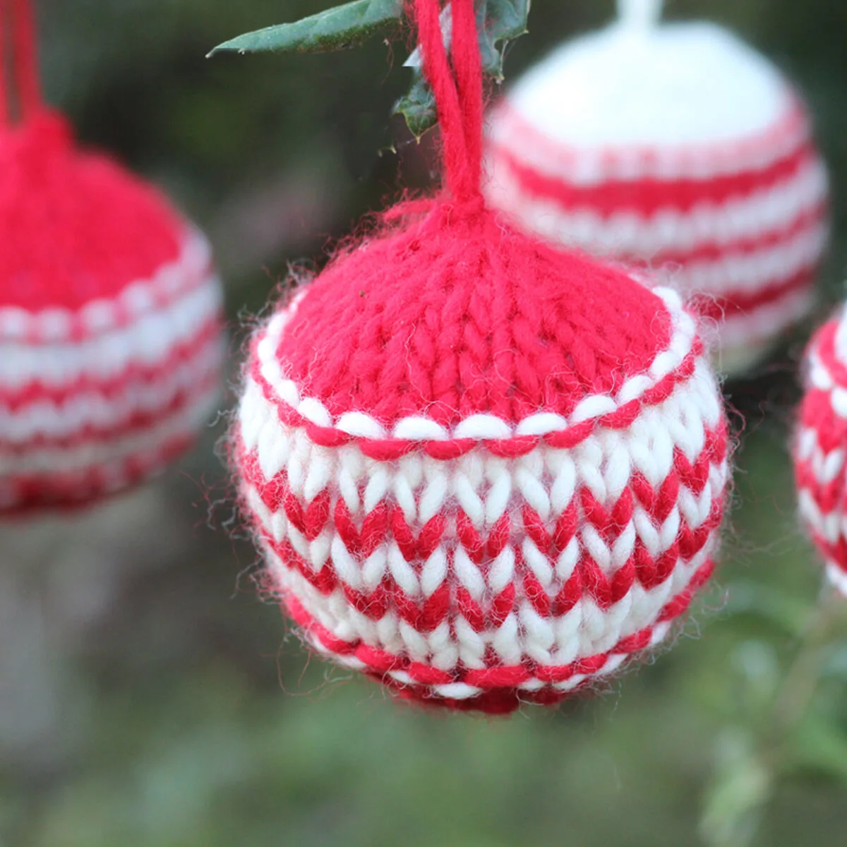Knitted Christmas Ball Ornaments Pattern - Studio Knit