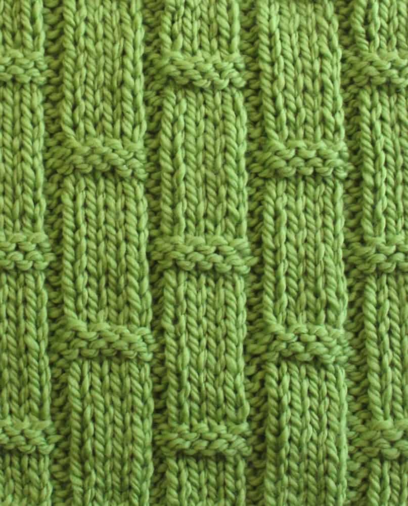 12 and more row repeat Bamboo Stitch knitted in green yarn color.